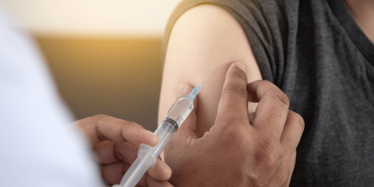 Avanço da vacinação contra a covid-19 favorece cenário econômico brasileiro