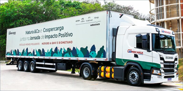 Natura inicia operação logística com novas carretas a GNV e Biometano