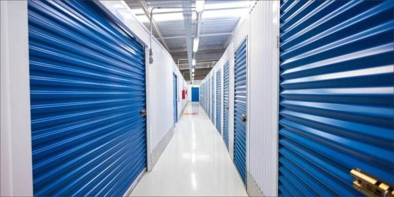 Apartamentos menores e aumento do e-commerce impulsionam o setor de self storage