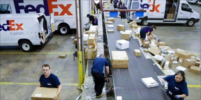 FedEX abriu vagas para profissionais brasileiros de nível fundamental, médio, técnico e superior